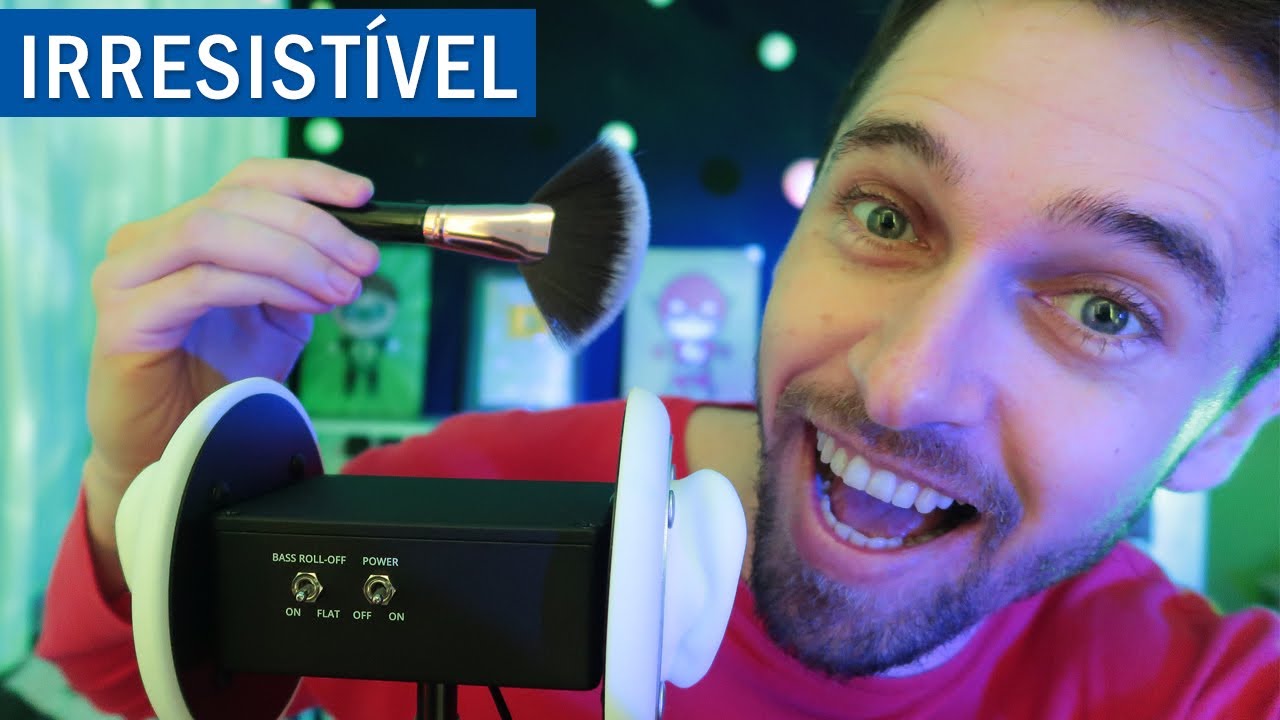 ASMR COCHICHOS ao PÉ DO OUVIDO com CARINHO NO SEU ROSTO