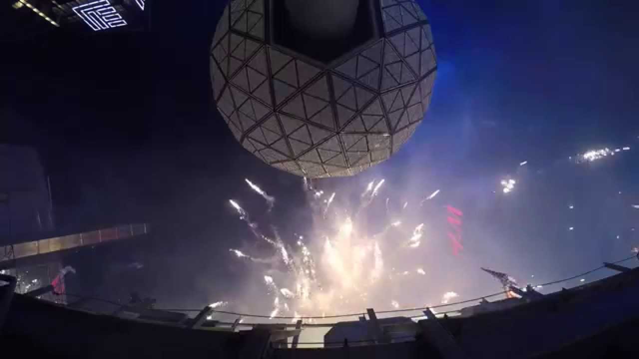 New Year's Eve Times Square 2015 Timelapse
