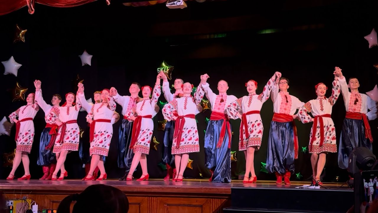 Як ішли ми на дівки. Виступ старшої групи з випускницями Сузірʼя , 2025