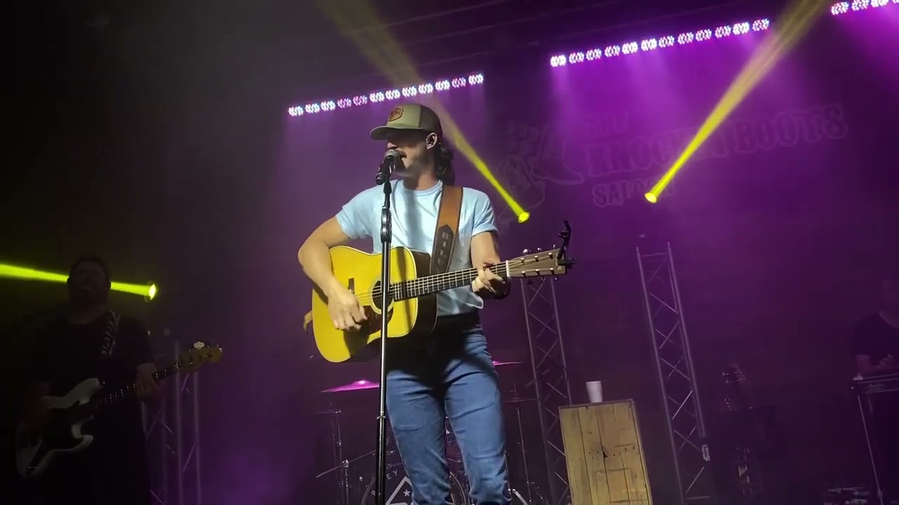 Riley Green - When She Comes Home Tonight (Live) - @ Knockin’ Boots Saloon - Gainesville, Florida