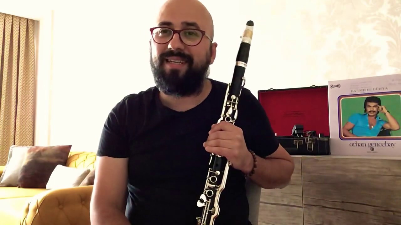 Neden Saçların Beyazlamış Arkadaş Yakın Çekim / Sol Klarnet İçin