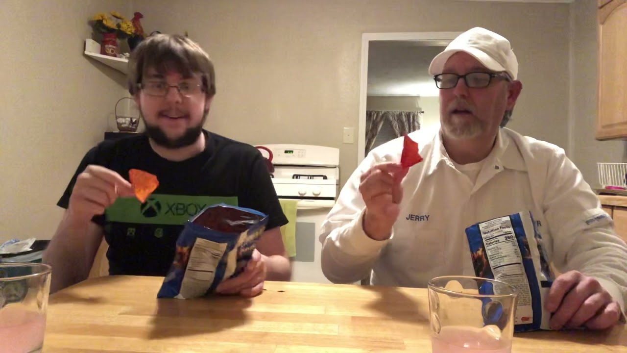 Doritos Flamiń Горячие и крутые чипсы из тортильи со вкусом ранчо # The Beer Review Guy