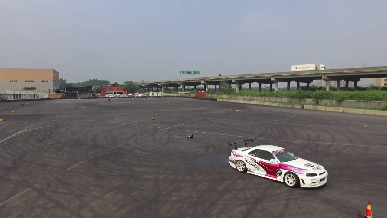 飄移扭樽示範