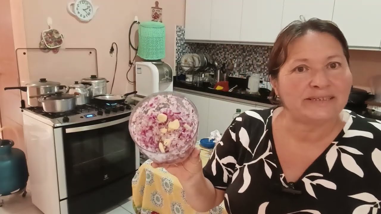 Como fazer torta de sardinha salgada 