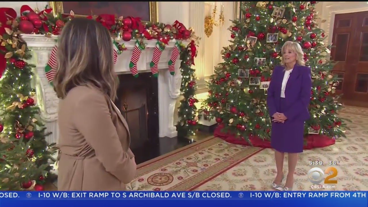 Another Sneak Peek At The White House Christmas Special