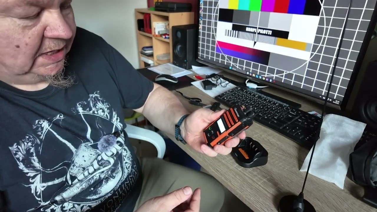 Uusi RHA68 radiopuhelin (jahti VHF) ja mini-tukiasema, Wouxun R59