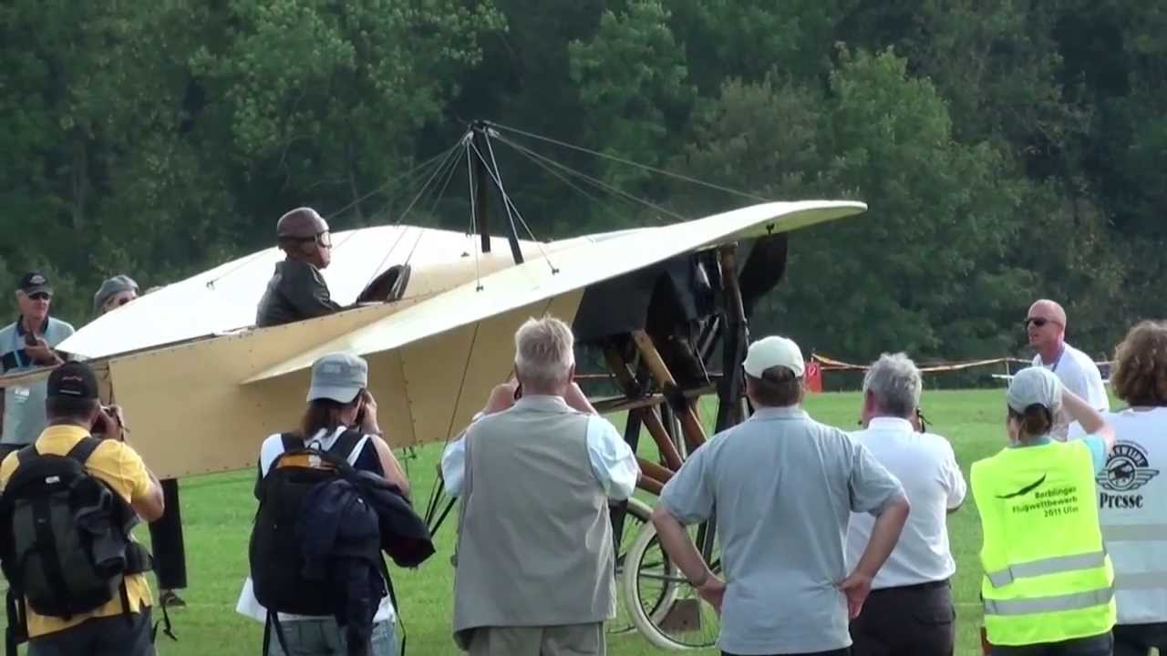 Bleriot XI - Hahnweide 2013 - engine start & takeoff & display & landing