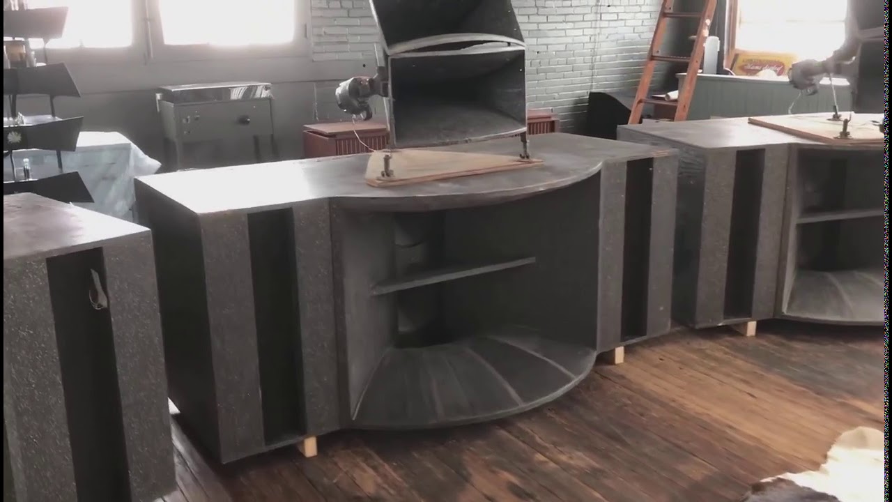 RCA MI9462 UBANGI HORN SPEAKERS
