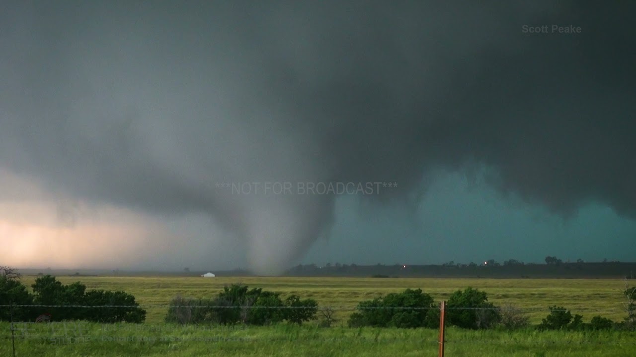 EXTREME TORNADOES - Best of Tornado Alley