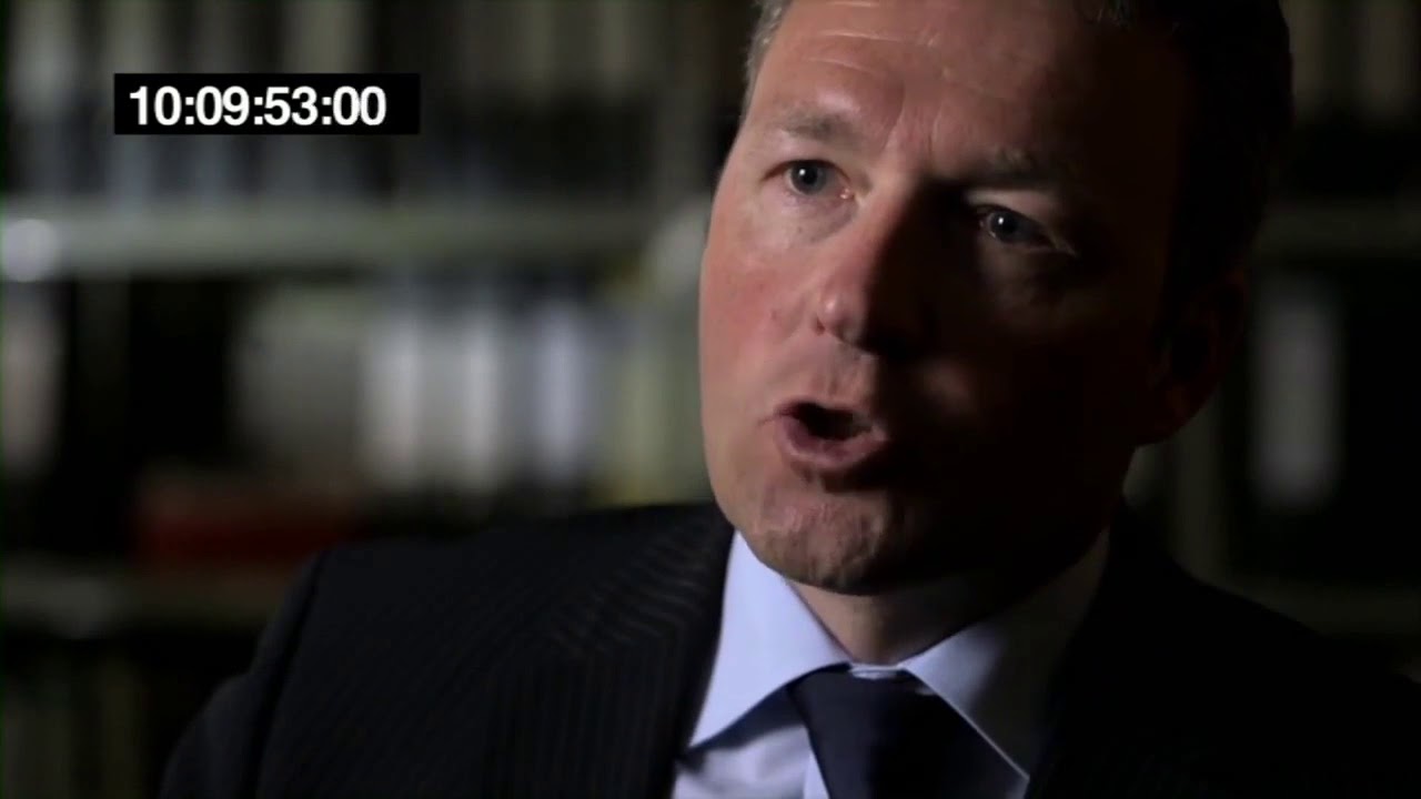 Многомиллиардный бизнес на футбольных ставках  Как делаются договорные матчи  Документальный фильм