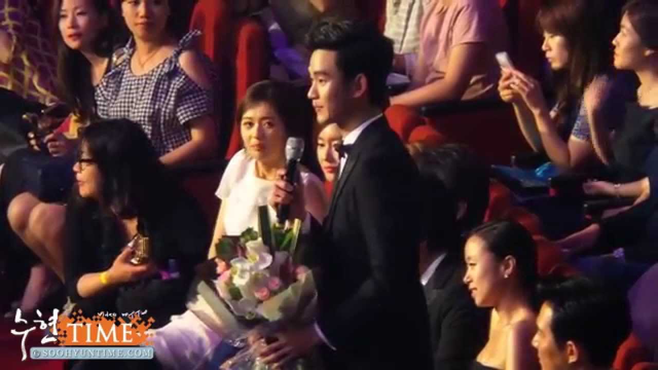 [SoohyunTime.com]김수현140527 백상예술대상 Part.04 by.TT