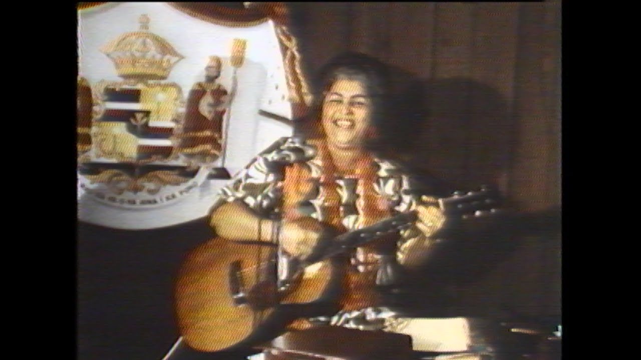 Mama Marie Mitchell at Reuben's on Kauaʻi (1970s) | PBS HAWAIʻI CLASSICS