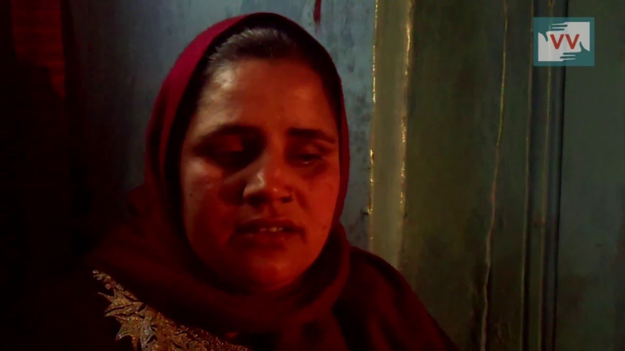 How a 'Half Widow' of Kashmir is doing menial jobs to support her Family - Sajad reports