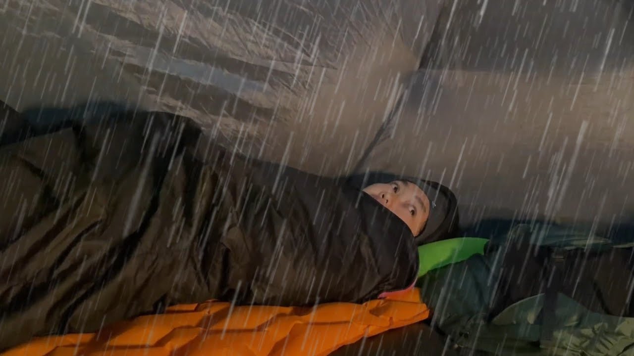 POWERFUL HEAVY RAIN‼️CAMPING IN HEAVY RAIN WITH STRONG WINDS