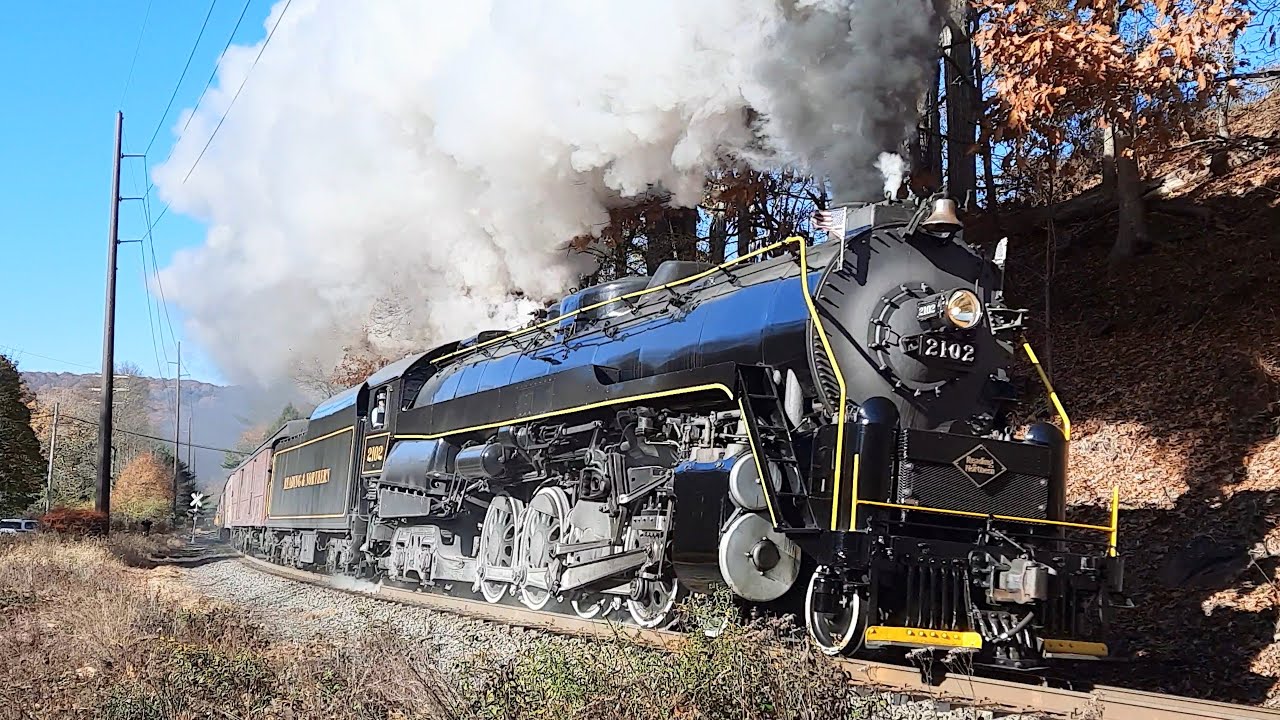 Reading & Northern 2102: The Fall Foliage 2022