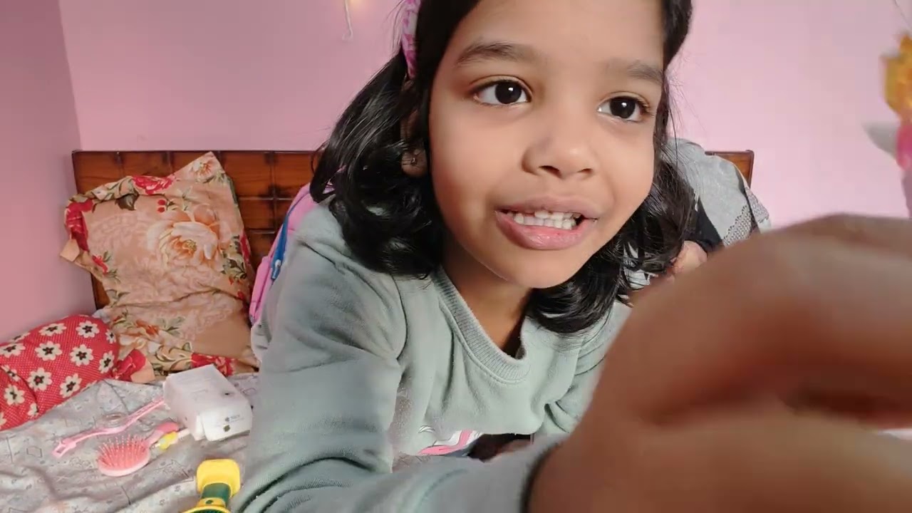Humaira❤️ & Aaira❤️ Gifts Unwrapping 🎉 Show🙂‍↔️