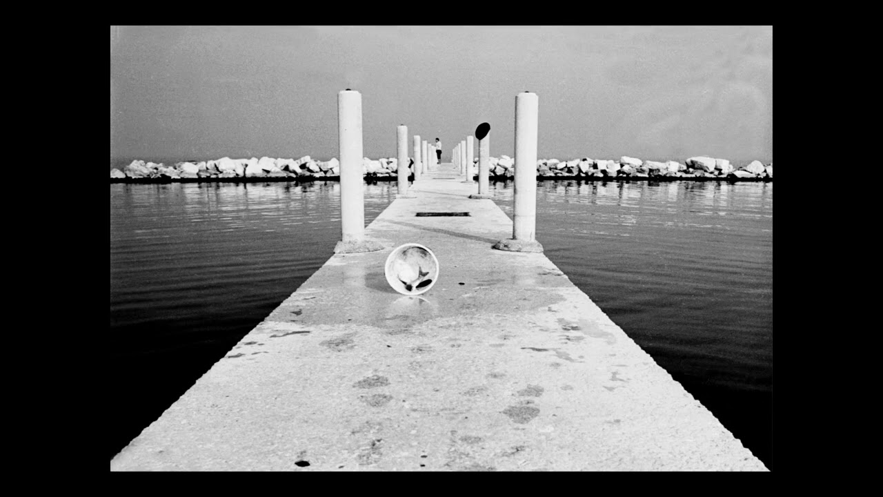 Minimalist Photography Landscape of Sea  Black and White  N&deg;  4