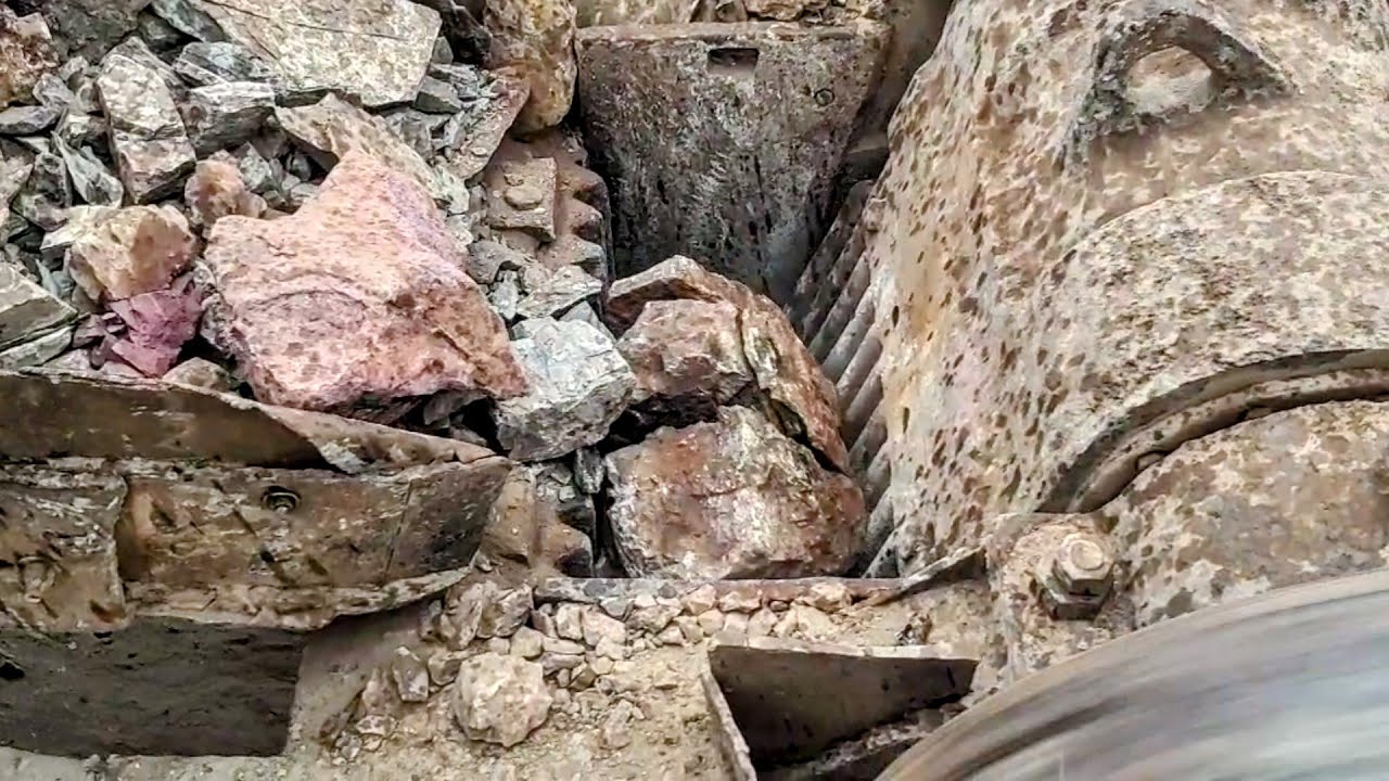 Rock Crushing Machine Plant stone crusher jawcrusher #rockcrusher #rockcrushing #asmr 