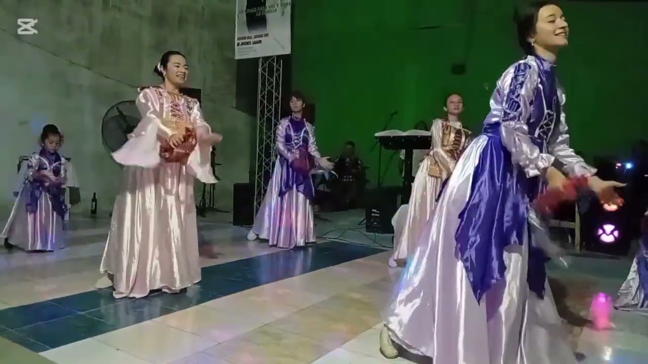 Con alegría y con danzas #danzas Puerta del Cielo 