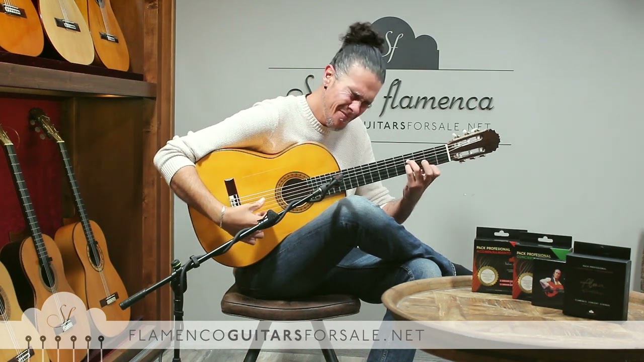 Manuel Reyes Hijo 2019 flamenco guitar for sale played by Alberto Fernández