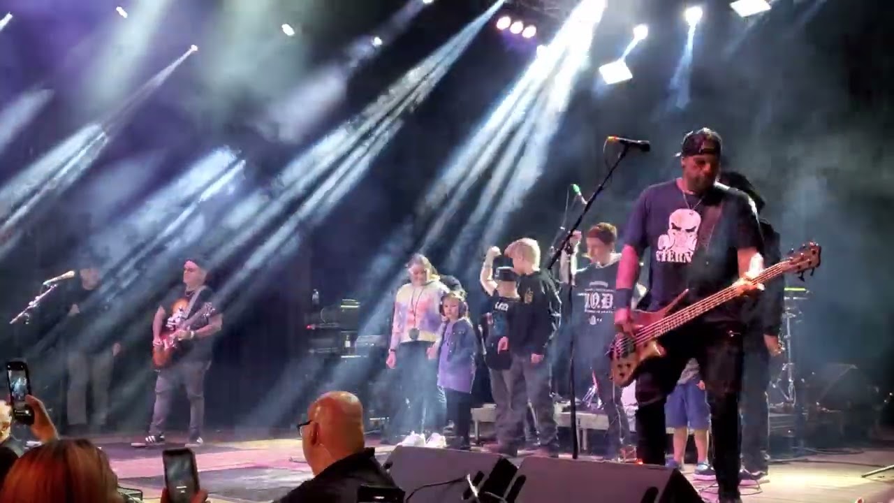 P.O.D. Youth of the nation live in Dallas 2022