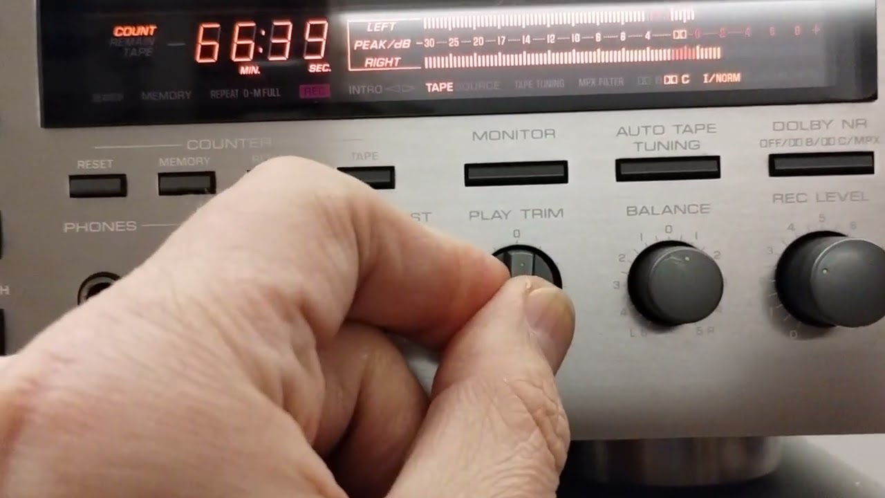 Magnetofon deck 3 głowicowy Yamaha KX-670; wygląd i działanie.