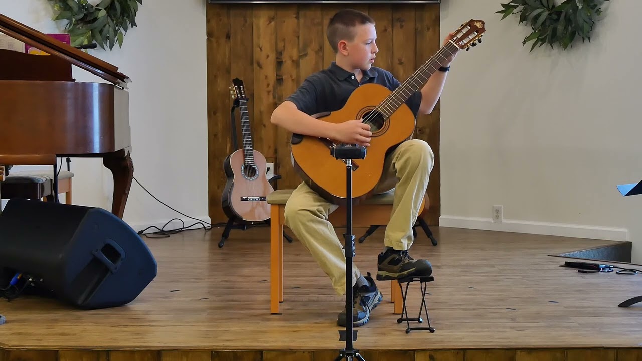 Peter O'Neil plays Turkey in the Straw (Trad.) and All Glory Be To Christ | Dela Rosa Guitar Studio