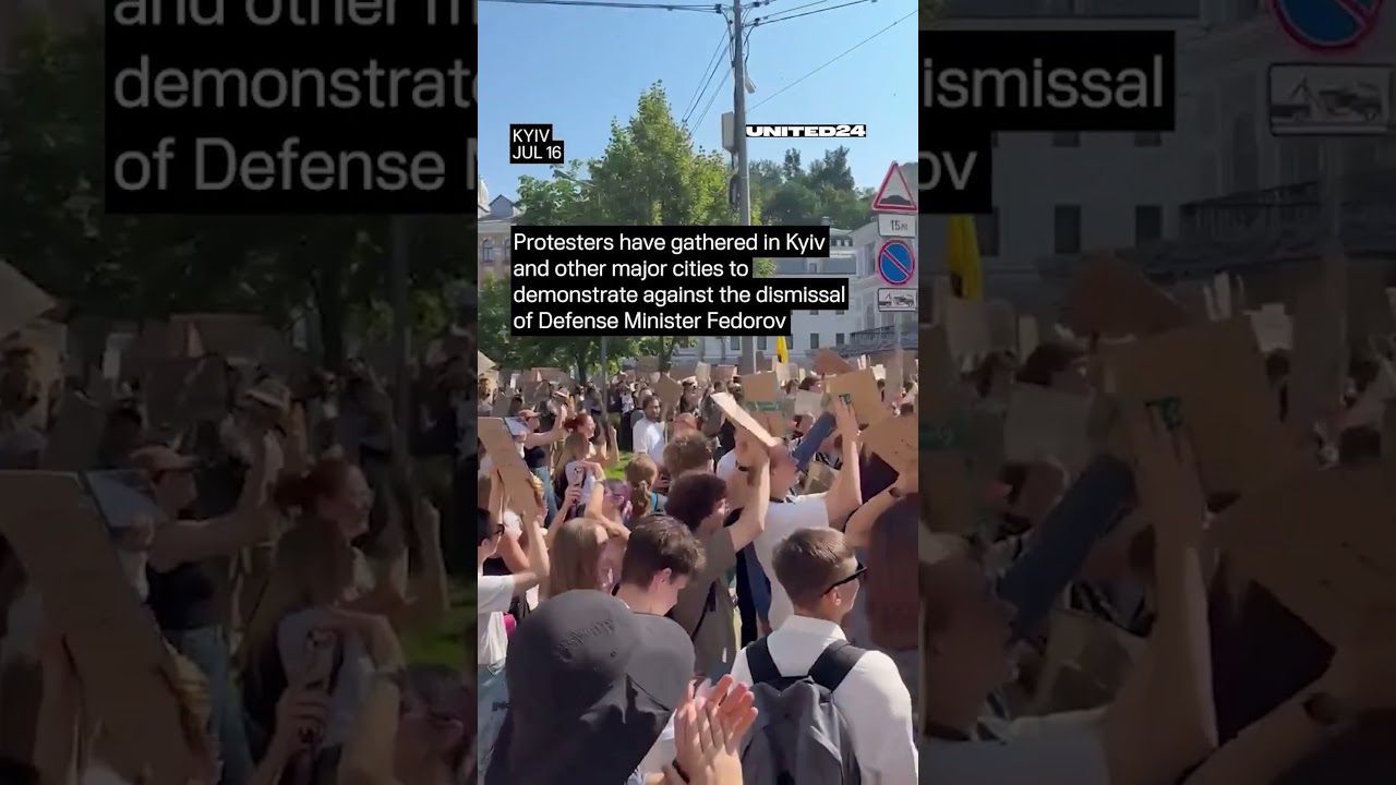 Protests Erupt in Kyiv Following Dismissal of Defense Minister Fedorov #warinukraine