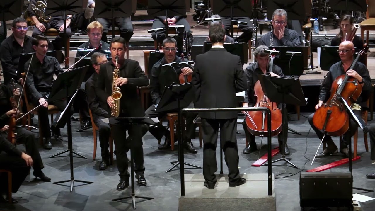 LAURA VEGA. Elogio de la luz y la sombra para saxofón y orquesta