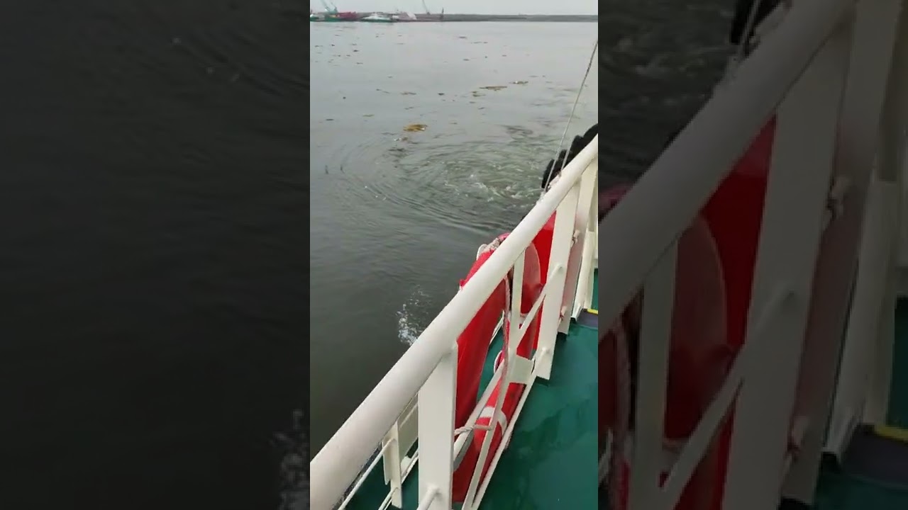 Z PELLER TUG DEMONSTRATION..