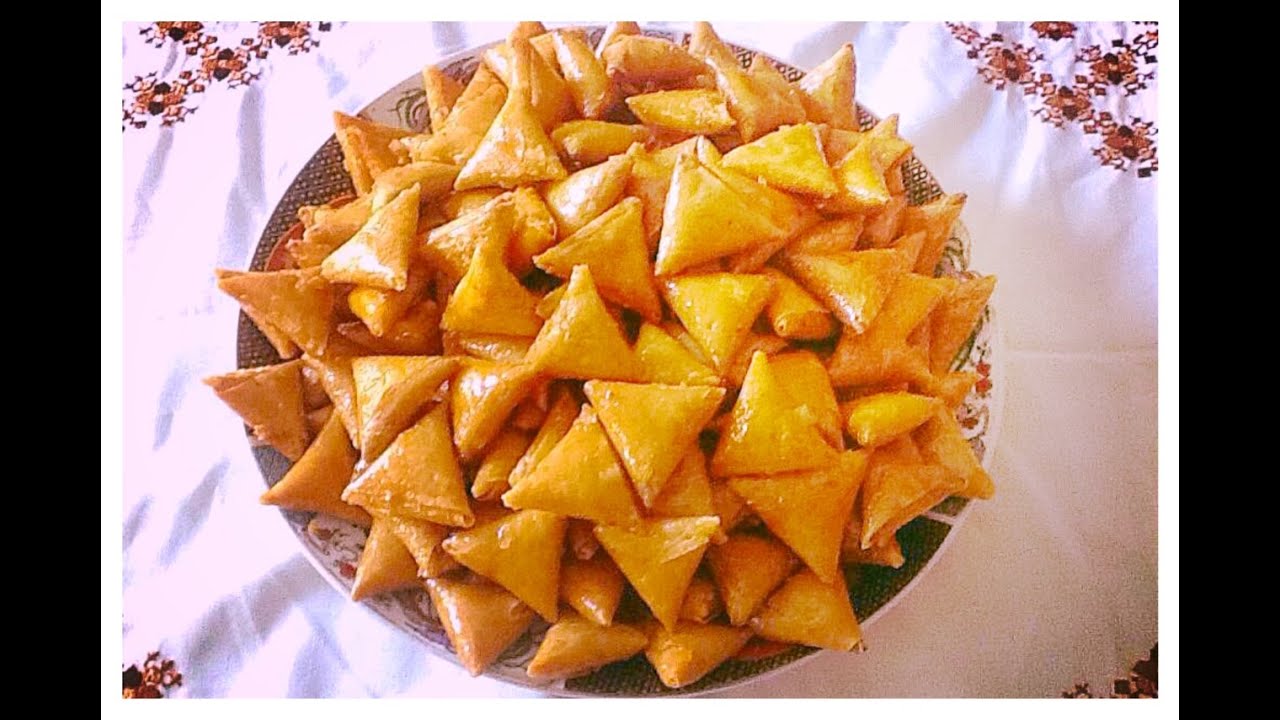 بريوات باللوز و العسل في خطوات مبسطة  من الحلويات المغربية التقليدية Almond Briouates
