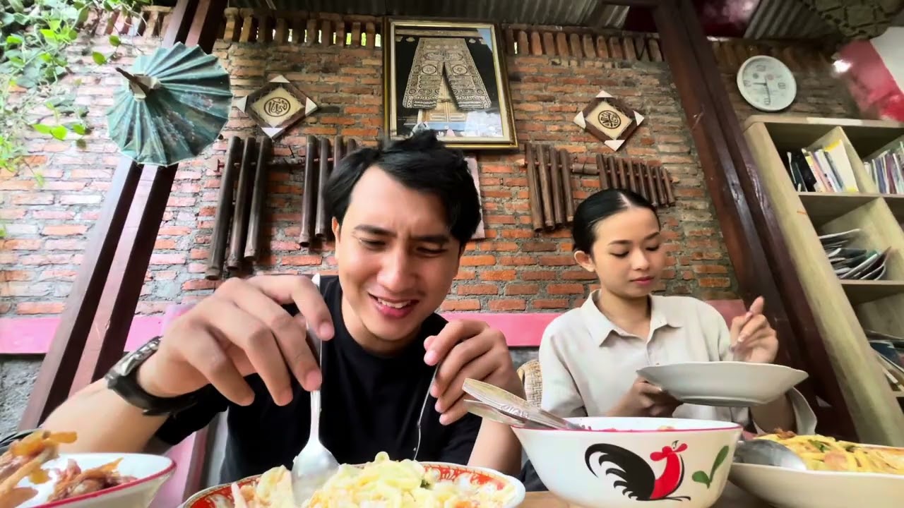 First vlogggg | BAKMI JAWA TERENAK???🍜🍜