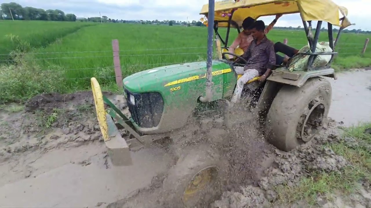 John Deere 5105 4WD Stuck in Mud Part - 2 | 4 × 4 Fails #tractorvideo #advancedfarming #stuckinmud
