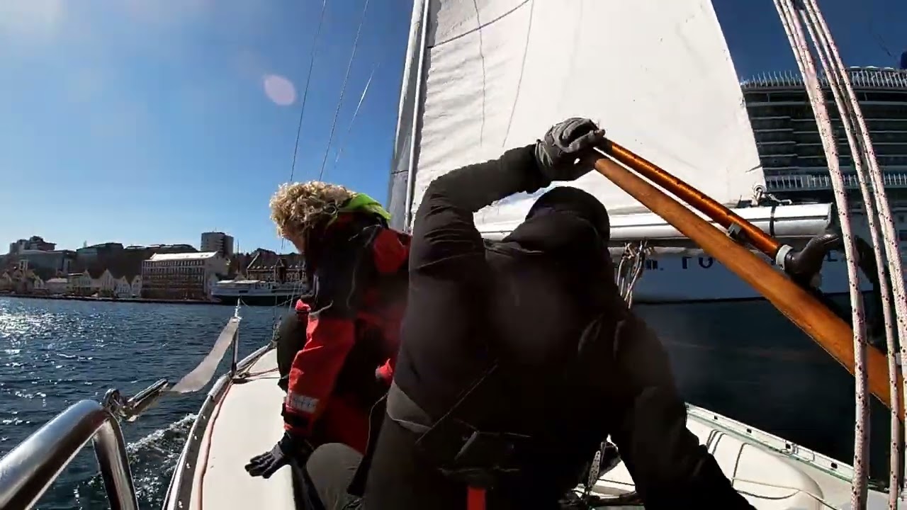 2022 04 21 - Easter 2022 - Sailing practice Albin Express