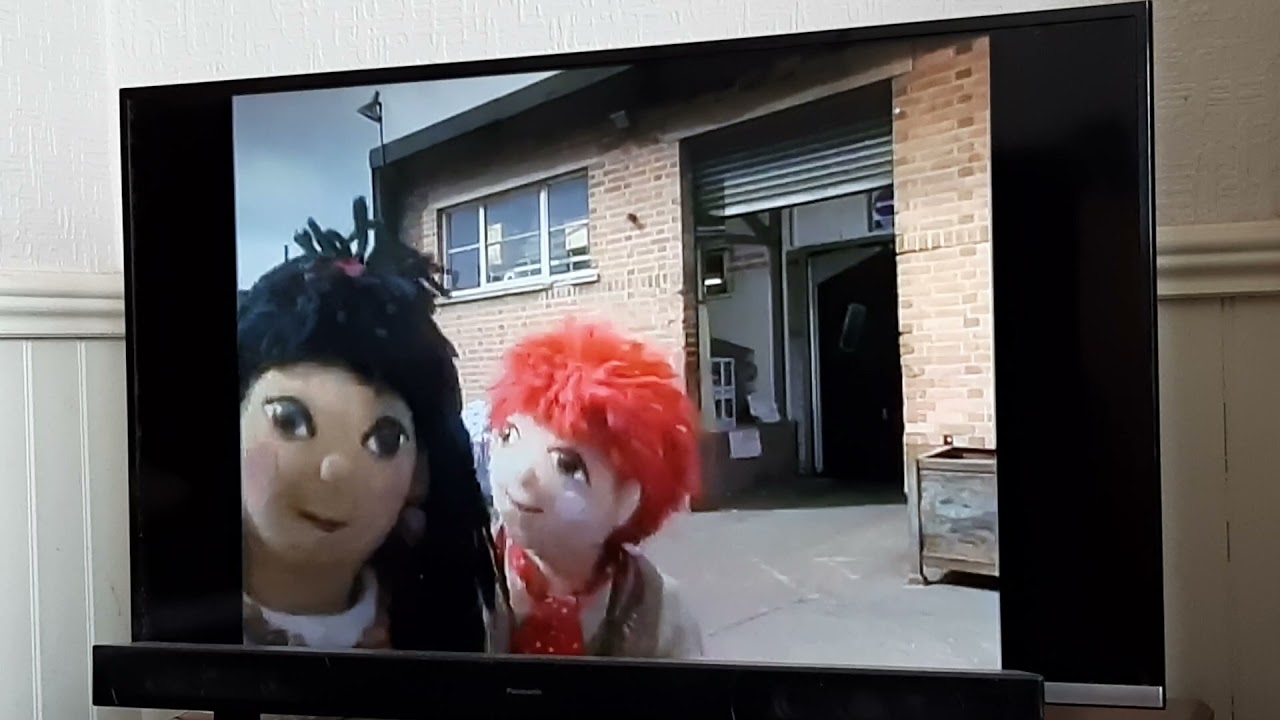 Rosie And Jim With Neil Brewer: Chainmaking (UK 1999)
