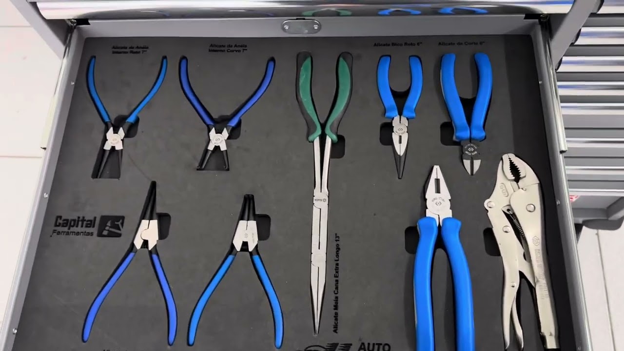 Carrinho com 16 gavetas recheado com ferramentas!