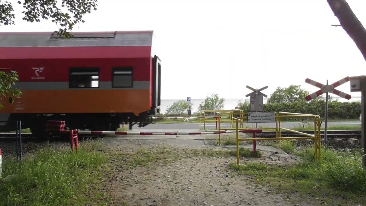 Przejazd kolejowy Kuźnica (Hel)/Chałupy #2 (PL) - 27.8.2025 / Railroad crossing