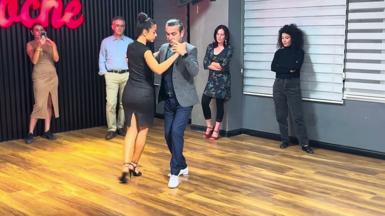 Tango Lesson: A Different Entrance for Sacadas Combinations
