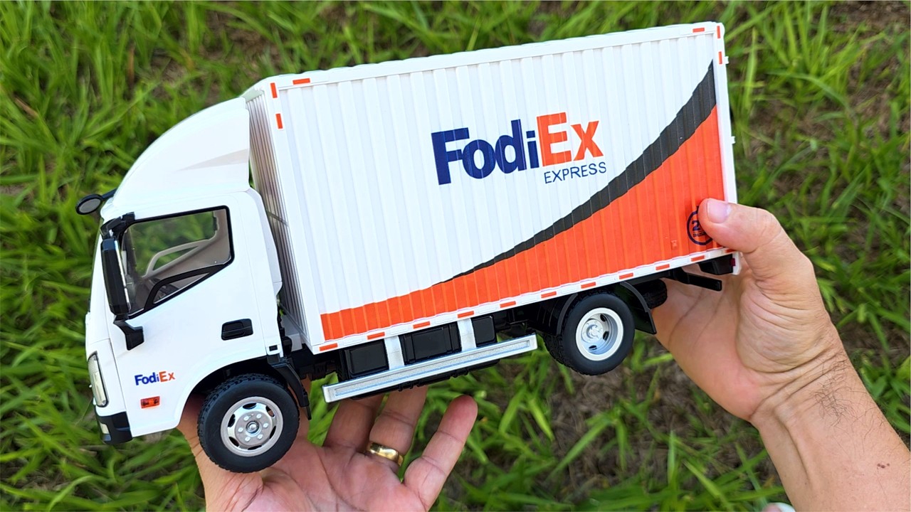 O CAMINHÃO DA FEDEX?📦O Novo Caminhão Baú RC Huina 1524 que você precisa conhecer!