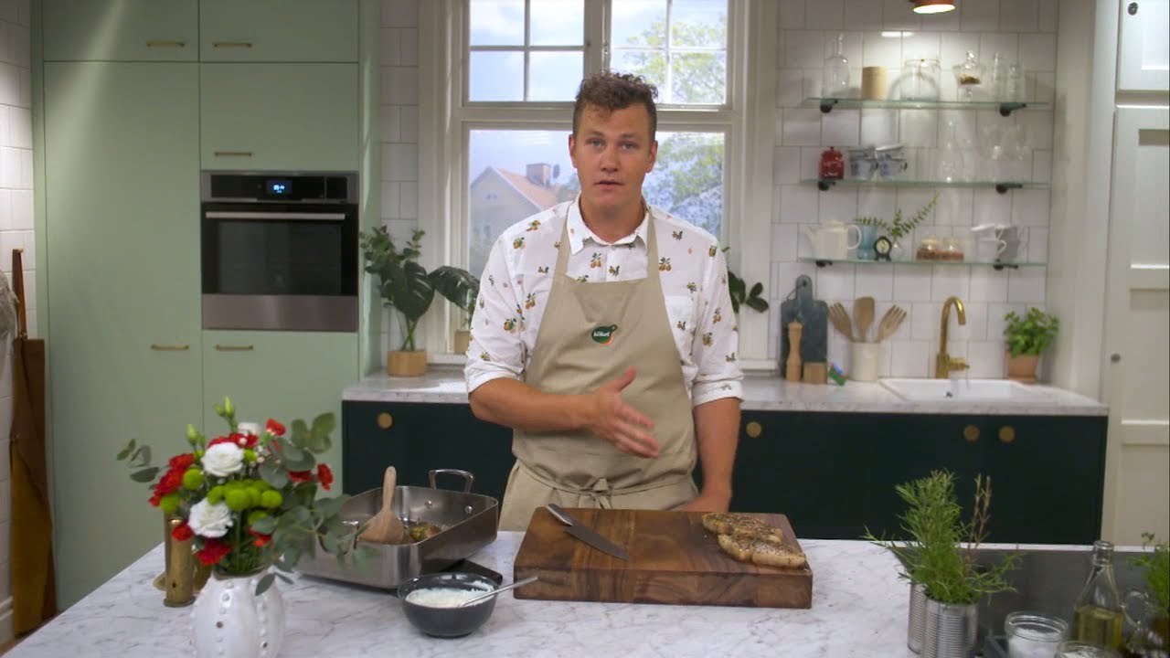 Kökets middag: Örtstekta lammkotletter med rostade jordärtskockor och salt citronyoghurt - Köket