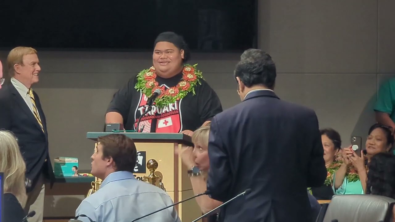 Federal Way Idol winner Iam Tongi honored by KC Council