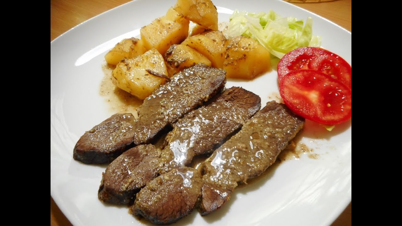 Stehno z muflóna na zemiakoch. Recept z diviny.