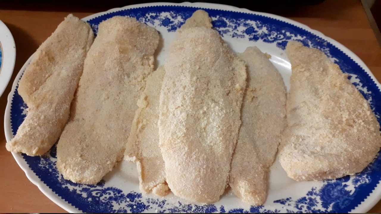 Como empanar y fre&iacute;r un Filete de Pescado Merluza