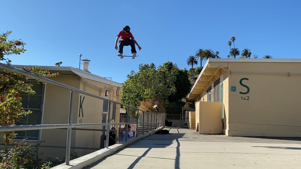 SKATEBOARDING WITH FRIENDS !!! - NKA VIDS -