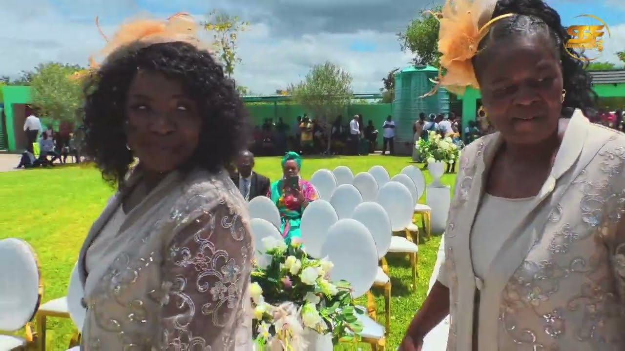 MR AND MRS MALUNGANI