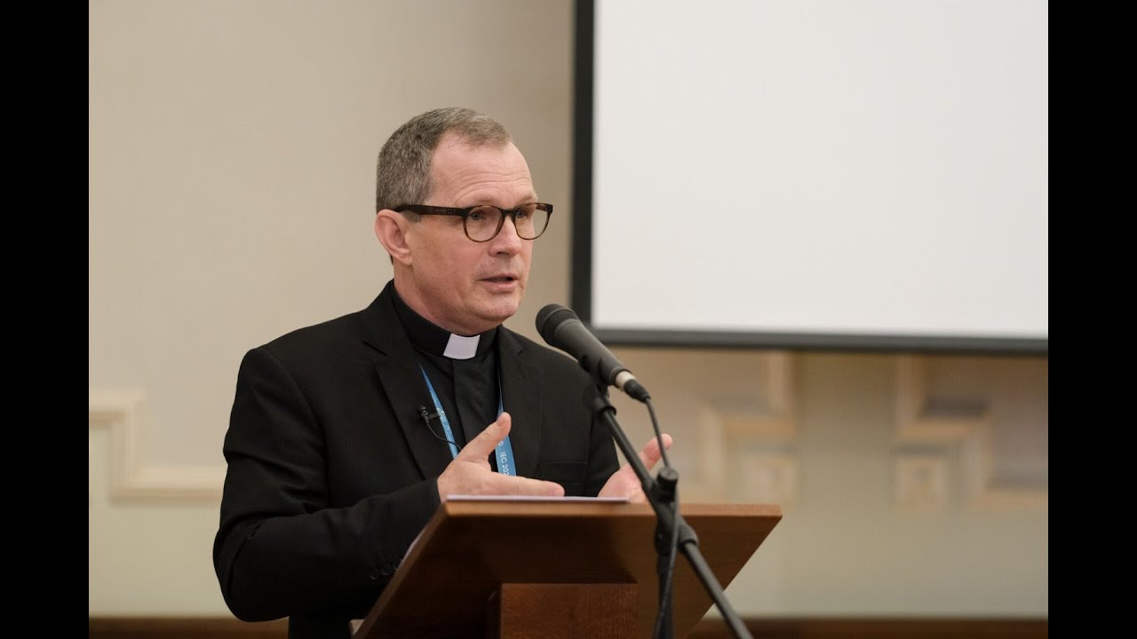 Antonio C. Ferreira: L’ecclesiologia eucaristica e la carenza dei sacerdoti- Simposio Teologico 2021