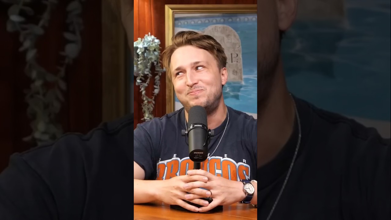 A peep that helps you deliver babies  #smosh #funny #podcast