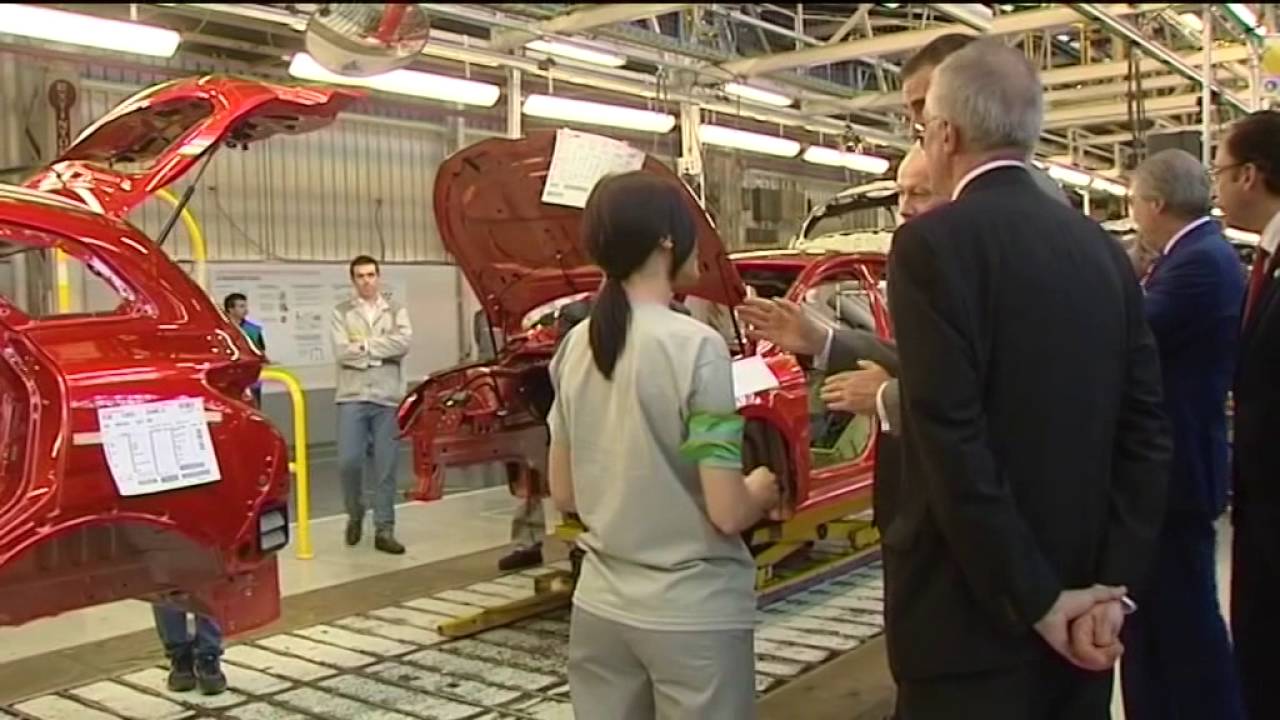 S.M. el Rey visita la Factoría de Renault en Villamuriel de Cerrato (Palencia)