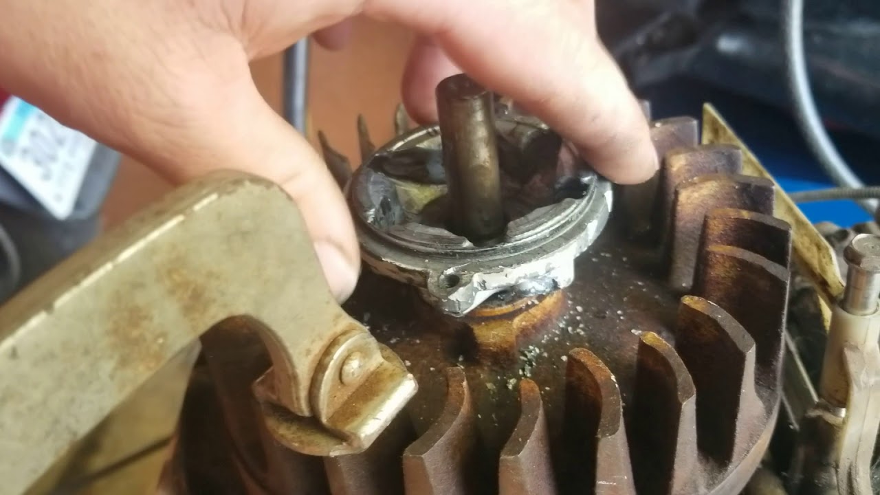 Как снять маховик (старый образец) Briggs Stratton 3,5 л.с.