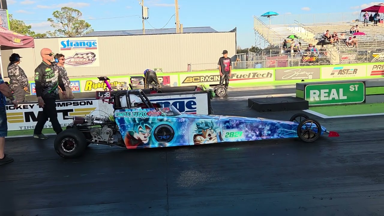 CAR RACING